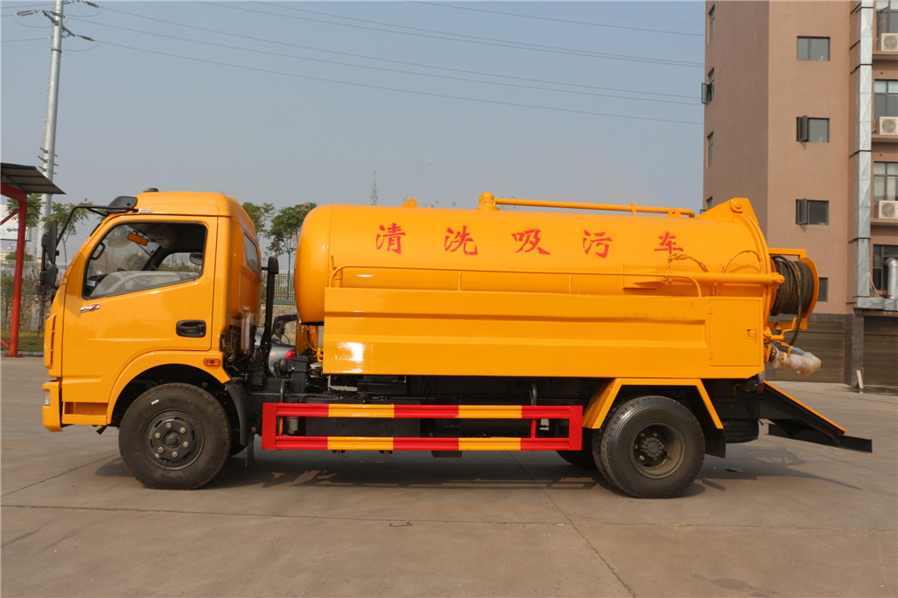 東風大多利卡清洗吸污車