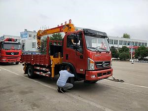 大運藍牌4噸隨車吊 來廠訂購有優(yōu)惠