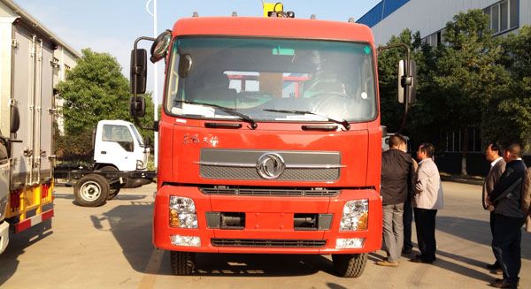 8噸隨車吊多少錢 8噸吊機什么牌子好 隨車吊價格