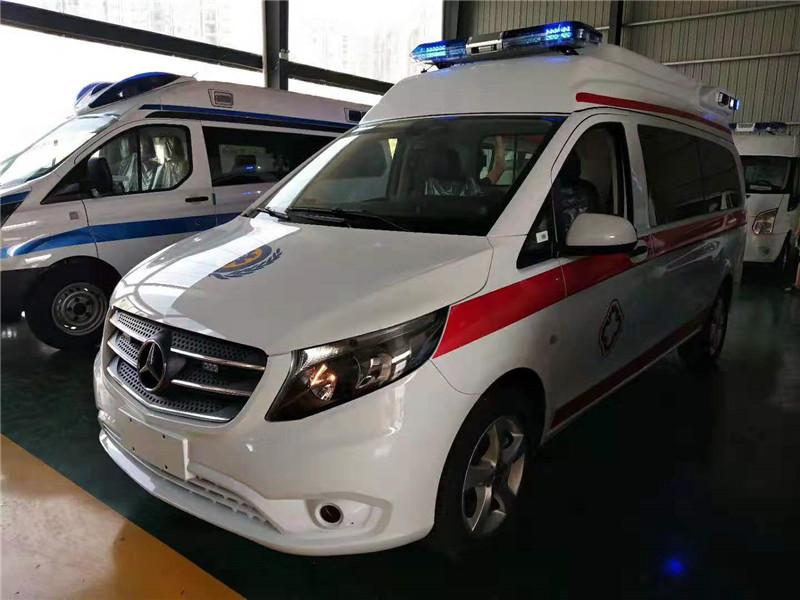 國六奔馳威霆豪華監(jiān)護(hù)型救護(hù)車