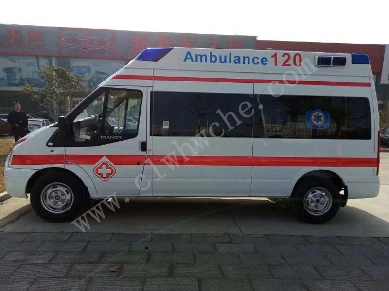 福特348長軸福星頂監(jiān)護型救護車