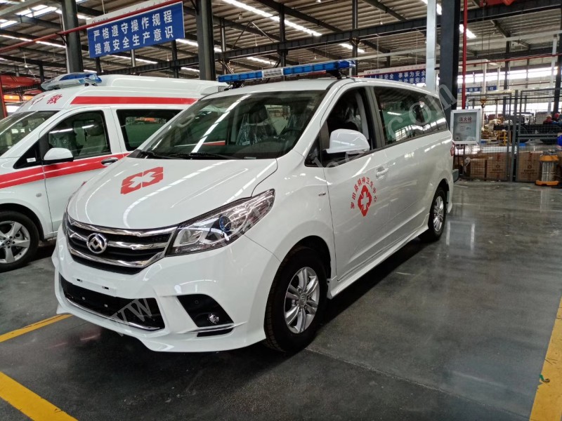 大通G10轉(zhuǎn)運(yùn)型救護(hù)車