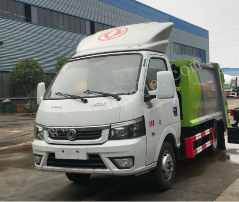 東風途逸4方壓縮式垃圾車
