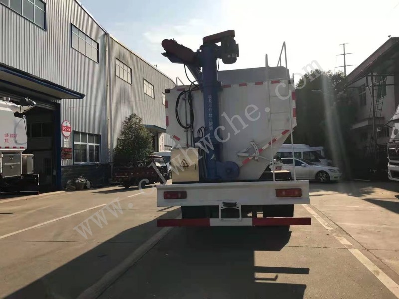 東風天錦22方散裝飼料運輸車