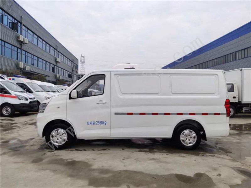 長(zhǎng)安睿行疫苗冷藏車(chē)（容積3.8方）