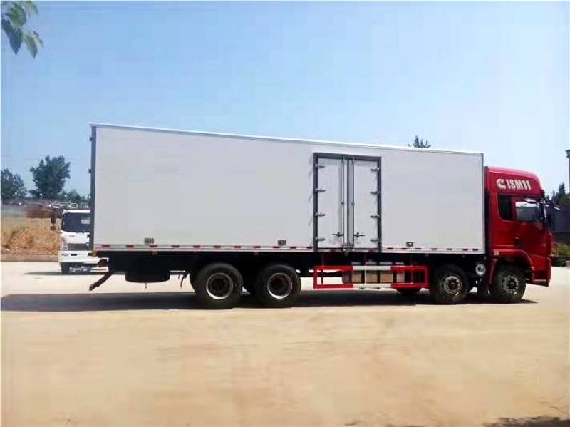 陜汽前四后八9.5米冷藏車（容積60方）  2-9.6米冷藏車價格廠家報價大全
